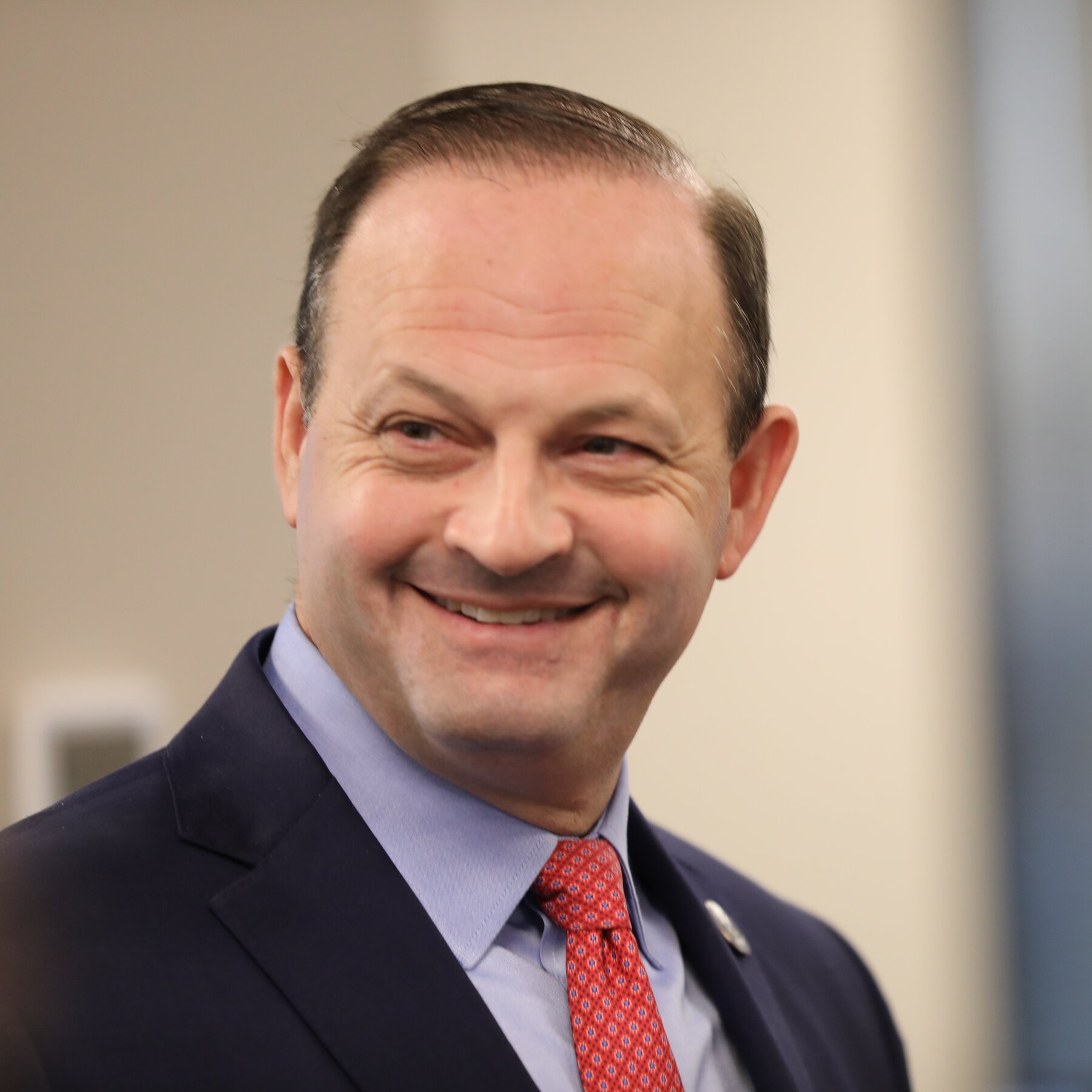 Alan Wilson Secures Republican Nomination for South Carolina Governor