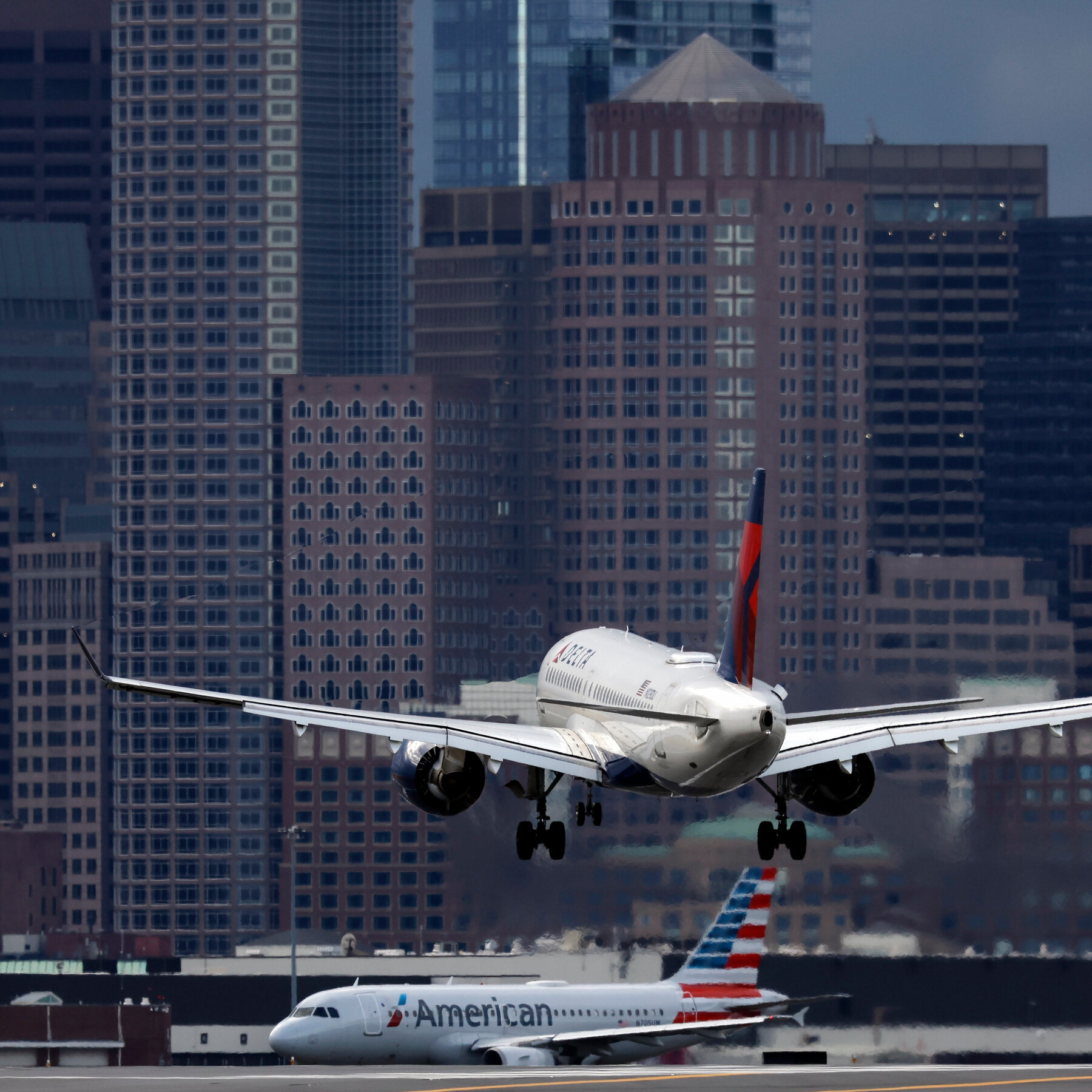 FAA Probes Close Call Involving Aircraft at Boston Logan