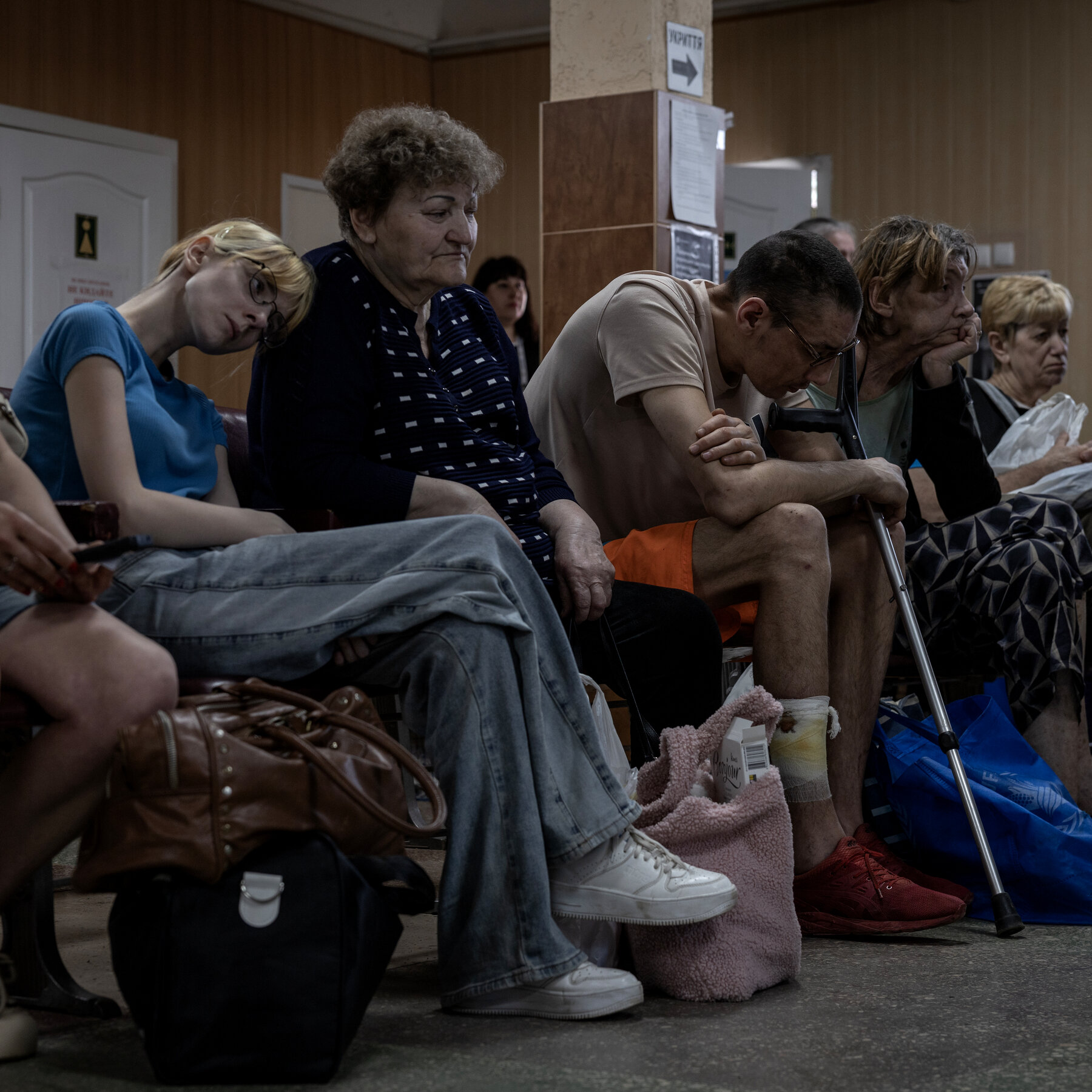 Residents Evacuate Donbas Cities Amid Intensified Russian Offensive