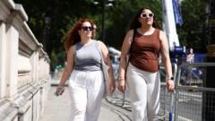 UK Braces for Extended Extreme Heatwave with Temperatures Up to 38C