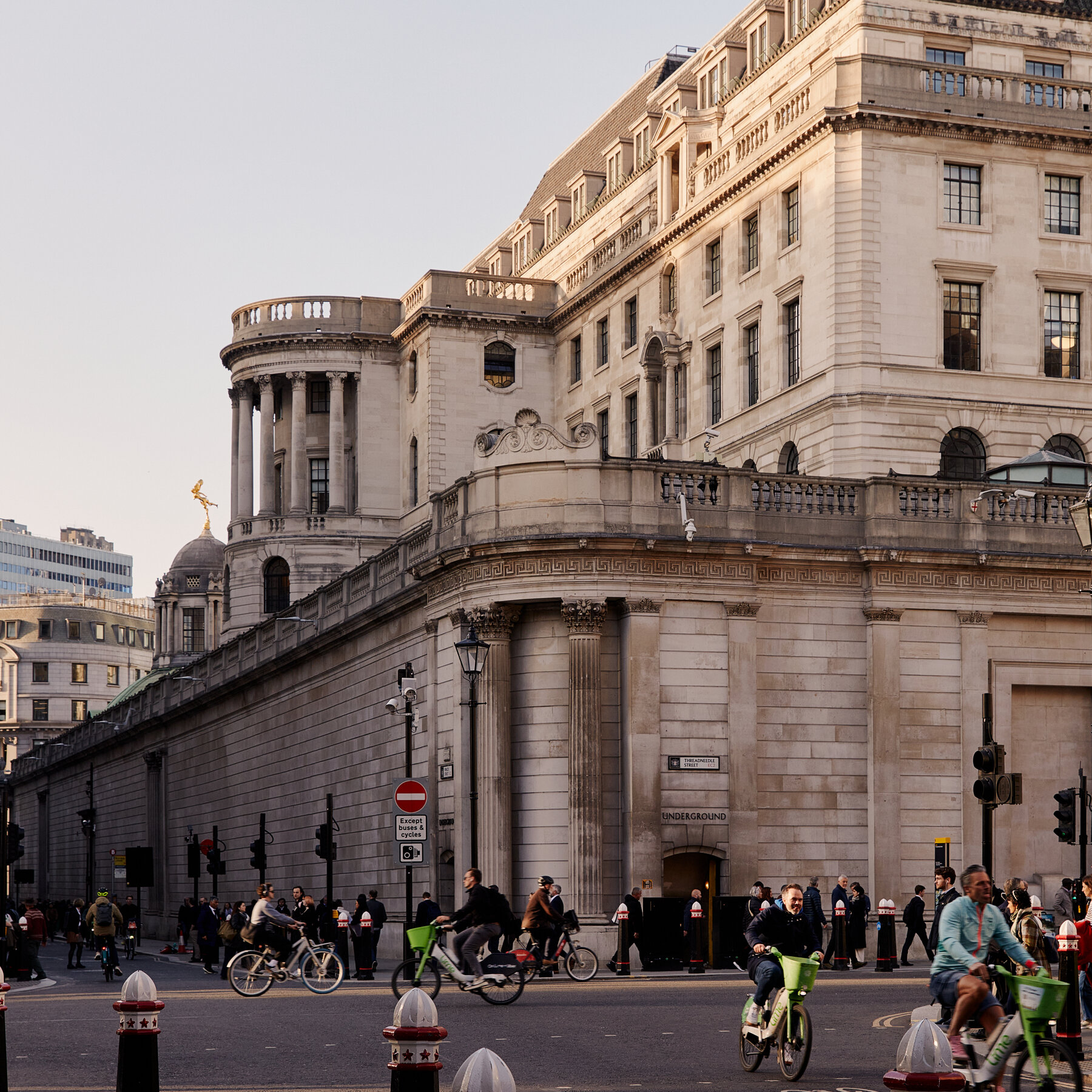 UK Officials Caution Against Quick Inflation Relief Amidst Geopolitical Tensions